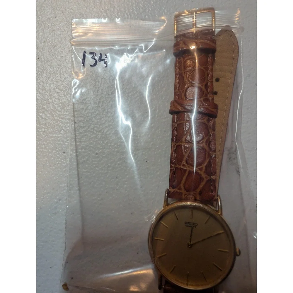 Seiko Quartz Womens Watch Gold Dial Brown Leather Band 5V80-7009 Vintage Runs